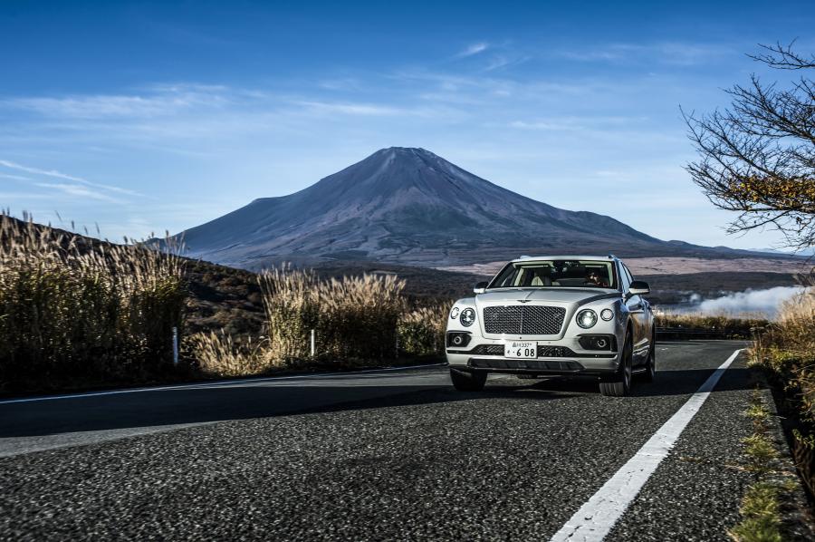  Bentley Bentayga 2016 года  (JP) (фото 8 из 9)